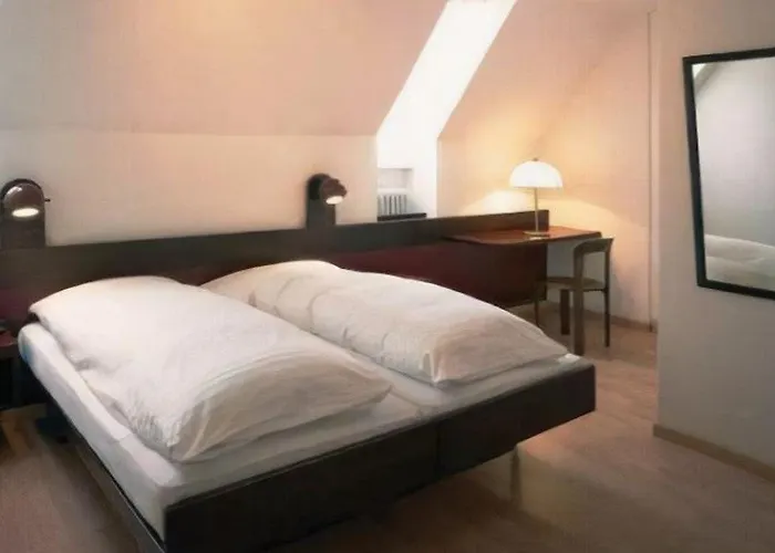 Continental מלון