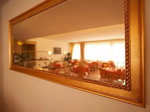 Continental מלון